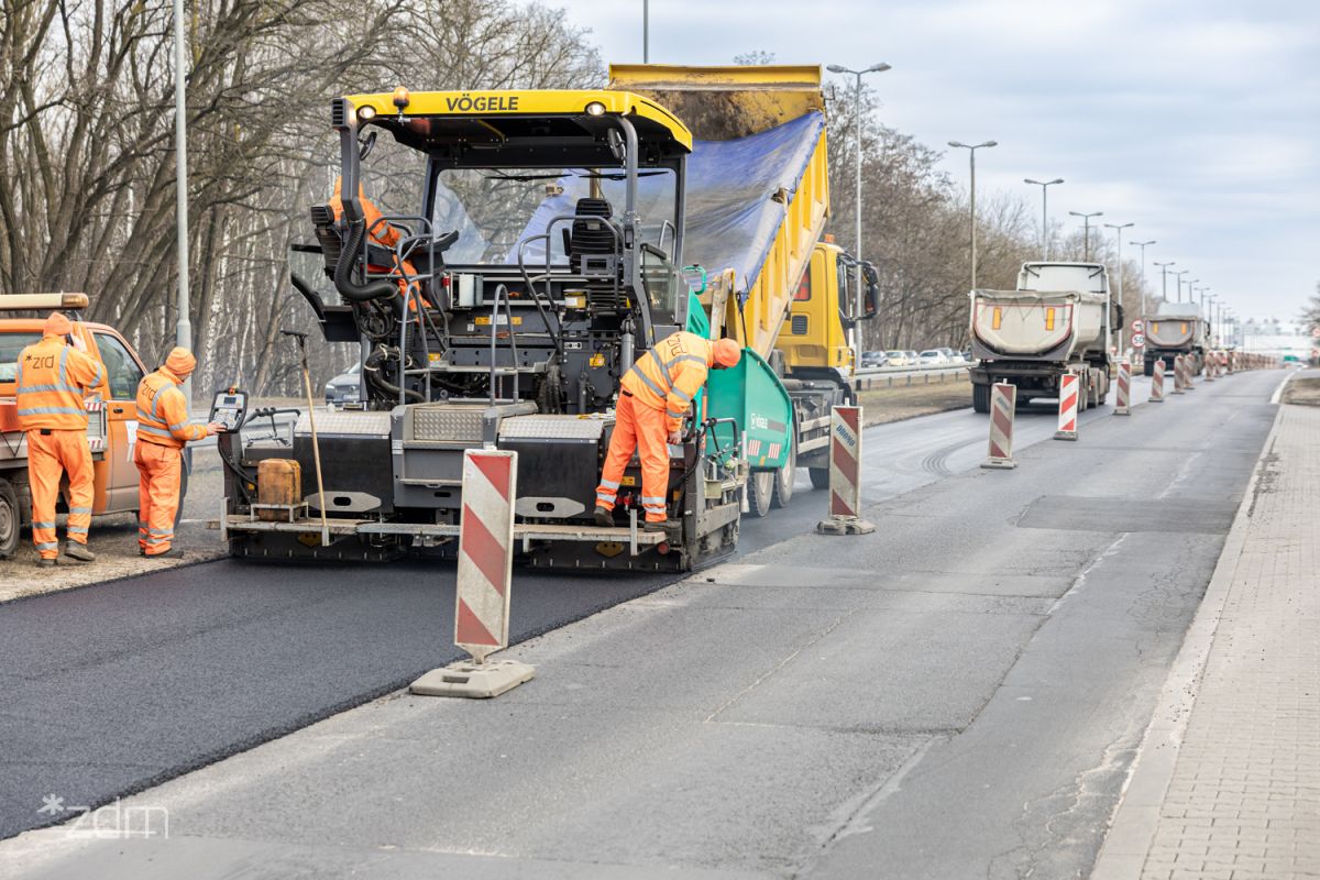 Poniedziałkowe prace drogowe