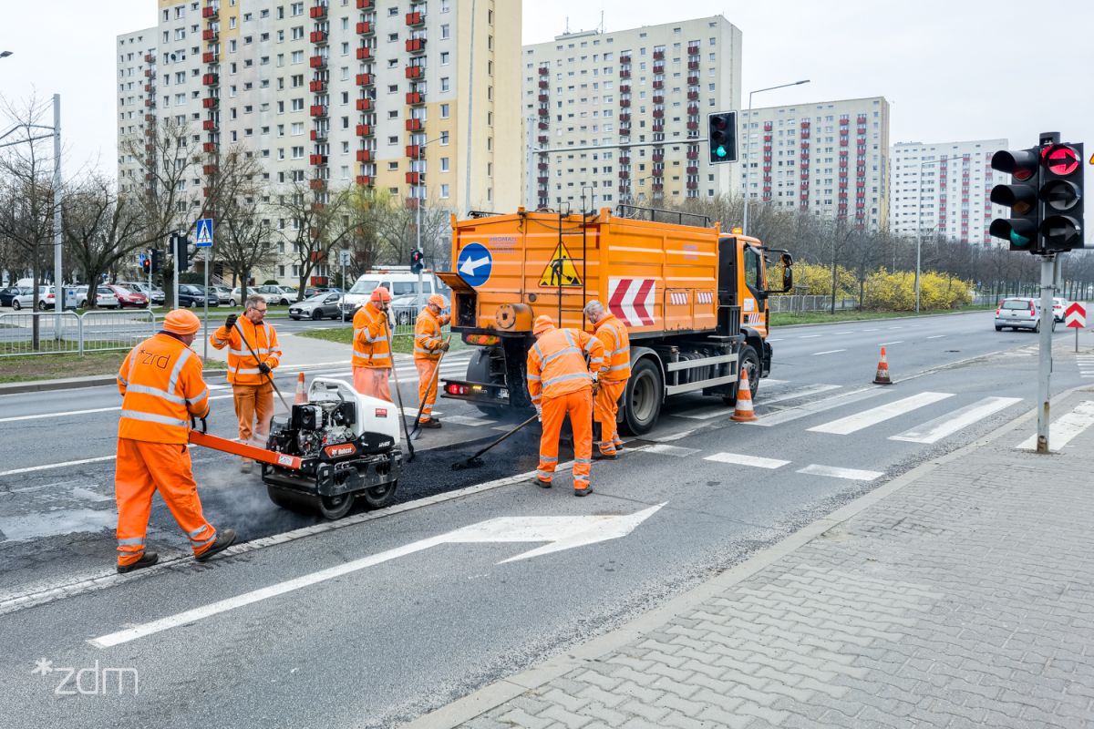 Poniedziałkowe prace drogowe