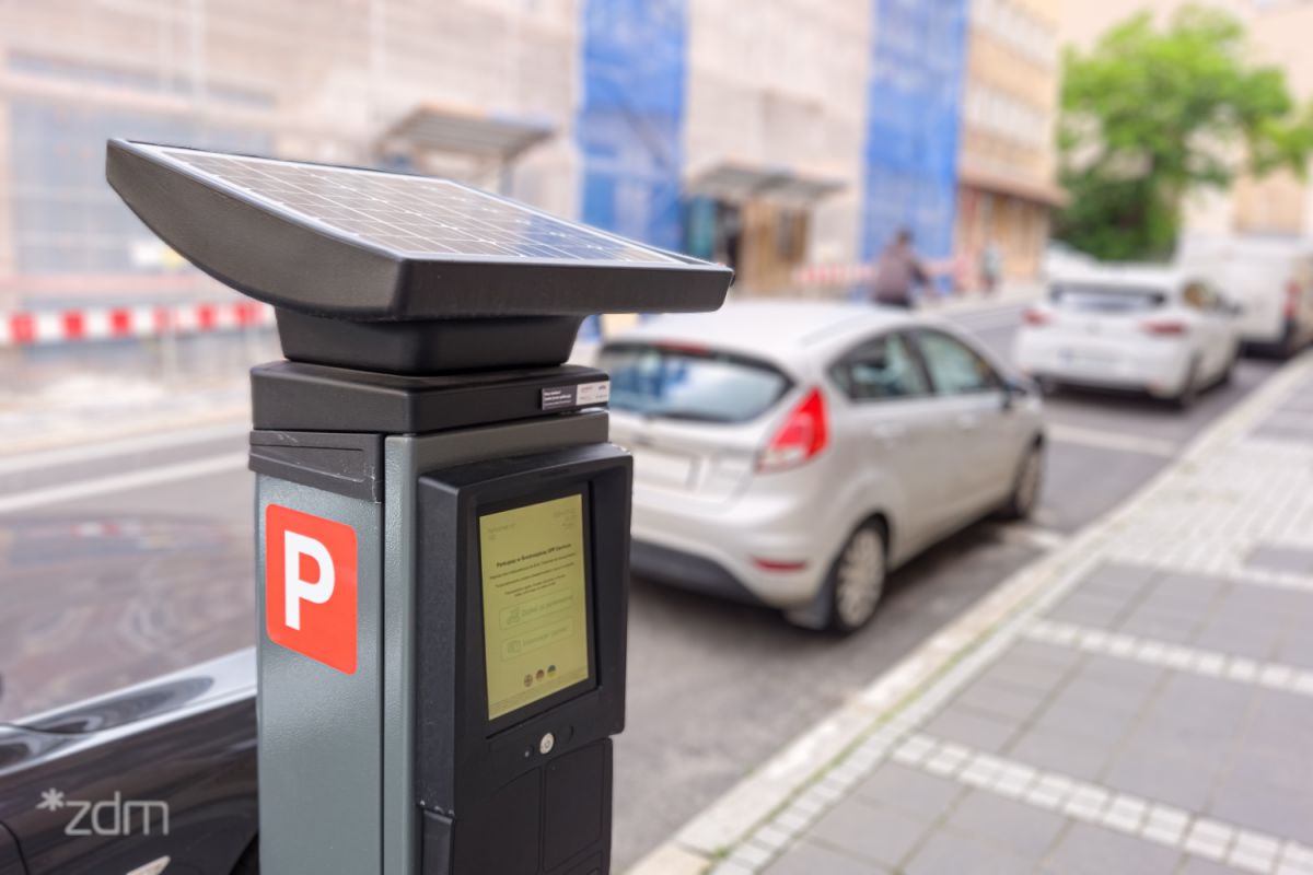 Nowocześniej, sprawniej i oszczędniej, czyli Strefa Płatnego Parkowania od września 