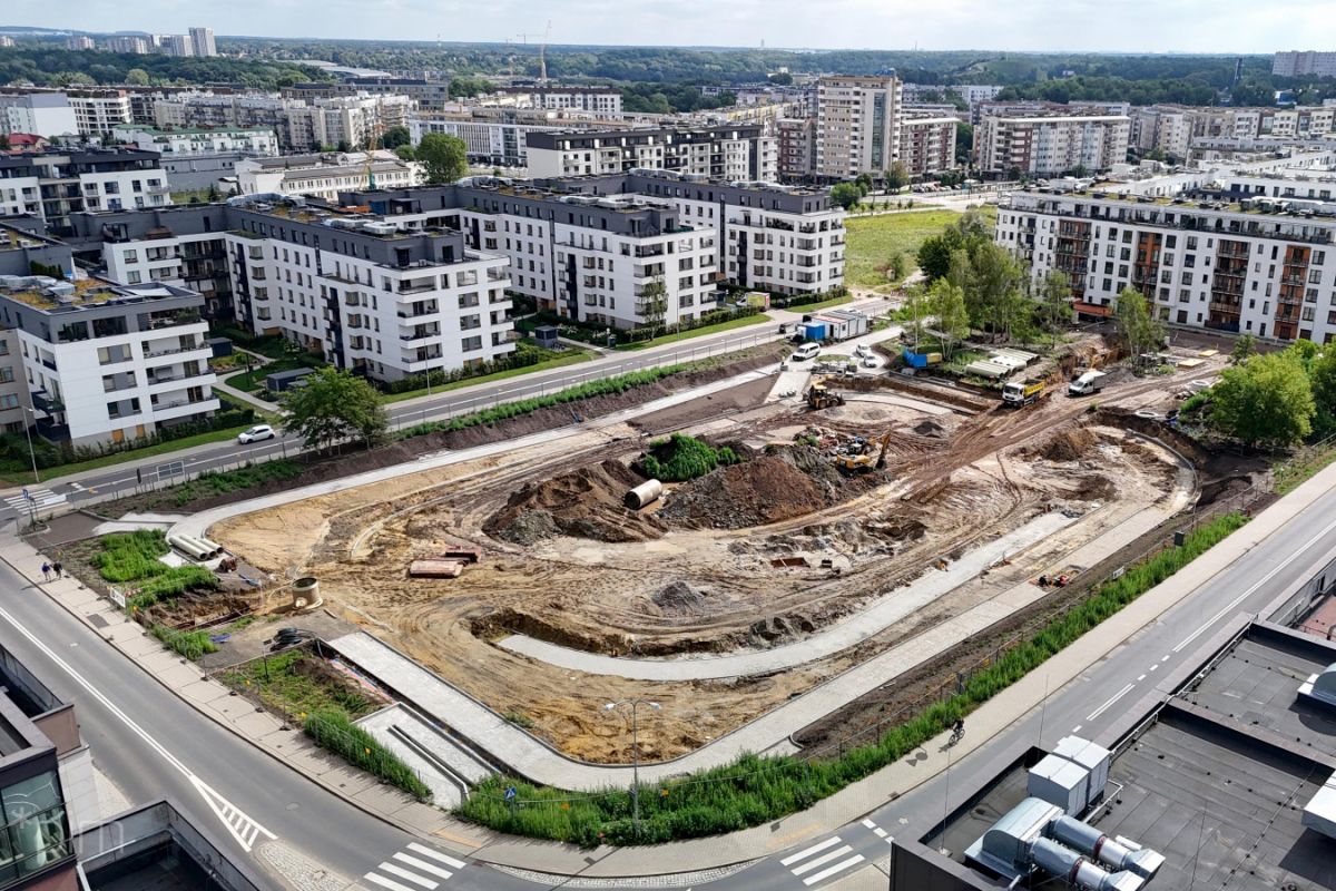 Nowy zbiornik retencyjny zyskuje niezbędną infrastrukturę