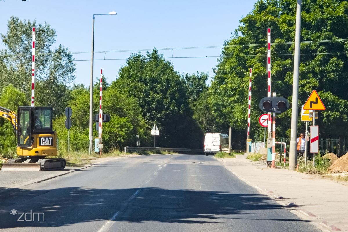 Przejazd kolejowy na ul. Naramowickiej nieczynny do 22 sierpnia