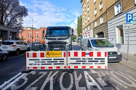 Awaria sieci ciepłowniczej na ulicy Ogrodowej