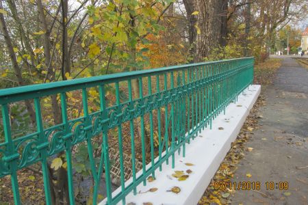 Zabytkowe balustrady na alei Wielkopolskiej znów cieszą oko