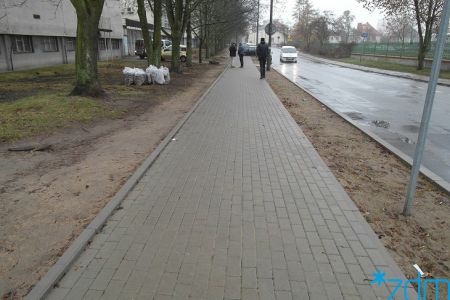 Zakończenie remontu chodnika na Szydłowskiej