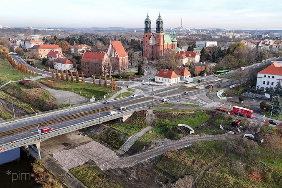 Zwężenie do jednego pasa jezdni ul. Wyszyńskiego przy ul. Wieżowej