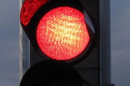 Uwaga piesi, kierowcy! Nie działa sygnalizacja świetlna na rondzie Śródka