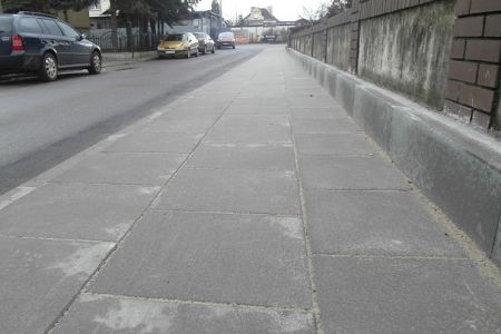 Remonty chodników na Dębcu