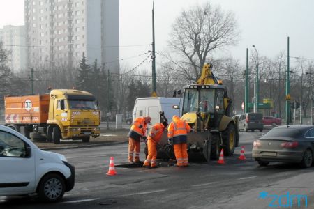 Prace na rondzie Rataje i moście Lecha