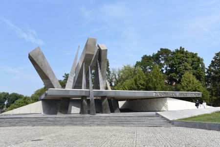 1.09 zmiany w organizacji ruchu w okolicach pomnika Armii Poznań