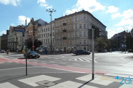 Sygnalizacja świetlna na skrzyżowaniu ulic Święty Marcin i Kościuszki