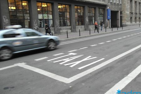 Taksówkowe zmiany w strefie parkowania