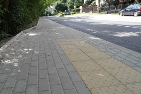 Kierskie chodniki wygodne i bezpieczne