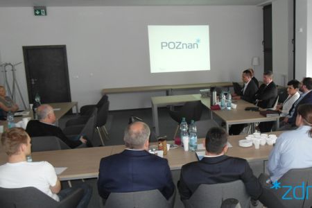 O naprowadzaniu na miejsca postojowe i parkowaniu dla mieszkańców