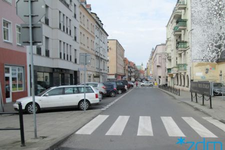 Naprawy nawierzchni na ul. 28 Czerwca 1956 r. i ul. Woźnej
