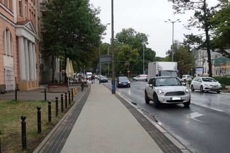Wygodniejszy spacer po al. Niepodległości