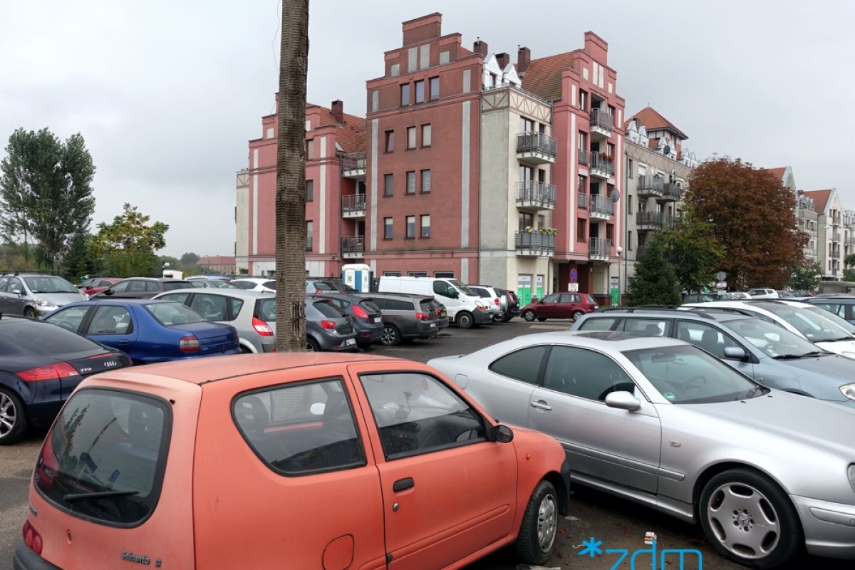 Zmiany na ul. Szyperskiej. Uszczelniamy Strefę Płatnego Parkowania