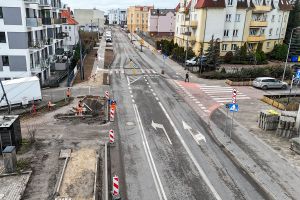 Zmiana organizacji ruchu w rejonie skrzyżowania ul. Dmowskiego i Górki