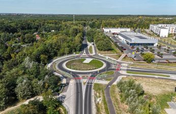 Rondo w rejonie ul. Literackiej - widok z drona. fot. PIM