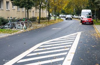 Nowa nawierzchnia na ul. Dmowskiego już gotowa. fot. Bartosz Jankowski / ZDM