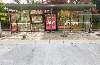 Widok na wiatę przystankową 