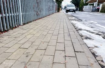 Ulica Notecka z nową nawierzchnią i chodnikiem. fot. Bartosz Szczepaniak / ZDM