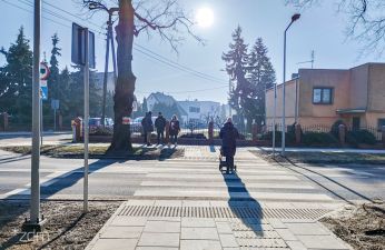 Nowe przejście dla pieszych przez ul. Michałowo. fot. ZDM