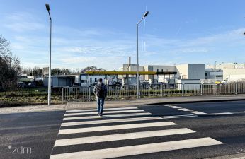 Nowe przejście dla pieszych przez ul. Ostrowską. fot. Bartosz Szczepaniak / ZDM