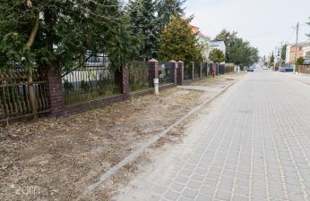 Nowy chodnik powstanie na ul. Nowosolskiej. fot. Bartosz Jankowski / ZDM