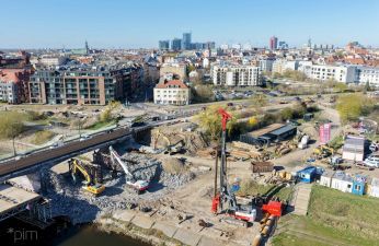 Trwają prace rozbiórkowe północnej nitki Mostu Chrobrego. fot. PIM