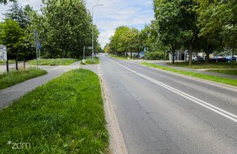 Przez ul. Stróżyńskiego powstanie nowe przejście dla pieszych. fot. Bartosz Jankowski / ZDM