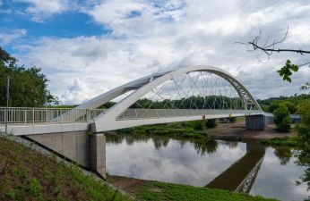 Można już korzystać z nowej przeprawy nad Wartą na północy stolicy Wielkopolski. To inwestycja ważna dla mieszkańców i mieszkanek metropolii. Połączyła ona Czerwonak z Poznaniem. fot. UMP