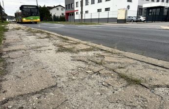 Ruszył remont chodnika na ul. Starołęckiej. fot. Bartosz Szczepaniak / ZDM