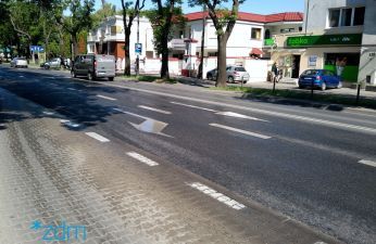 Ulica Bukowska po przejechaniu polewaczki