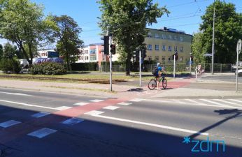 ul. Przybyszewskiego - przejazd rowerowy na skrzyżowaniu z ul. Szamarzewskiego