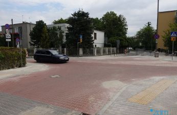 Wyniesione skrzyżowanie u zbiegu ulic Świt i Swoboda jest już przejezdne