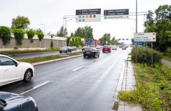 Tablice informujące o dojeździe do lotniska