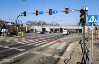 W środę, 12 lutego, w godzinach 8:30 – 15:30, na skrzyżowaniu ulic Niestachowskiej, Żeromskiego i św. Wawrzyńca nastąpi czasowe wyłączenie sygnalizacji świetlnej. fot. Bartosz Jankowski / ZDM
