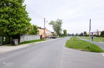 Miejsce, w którym pojawi się nowe przejście dla pieszych na ul. Spławie.