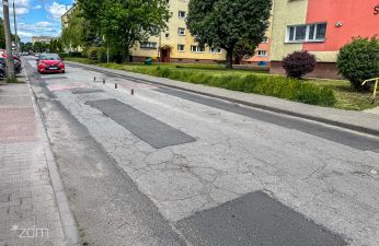 Nawierzchnia na ul. Świt wymaga remontu. fot. Bartosz Szczepaniak / ZDM