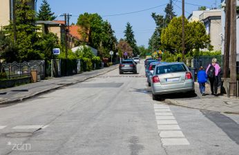 Na Ogrodach kierowcy często nie stosują się do przepisów ruchu drogowego. fot. Bartosz Jankowski / ZDM