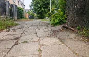 Chodnik na ulicy Ściegiennego. fot. Bartosz Jankowski / ZDM