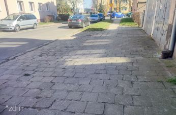 Chodnik na ulicy Konarskiego