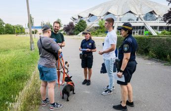 Mieszkańcy otrzymywali psie pakiety. fot. Bartosz Jankowski / ZDM