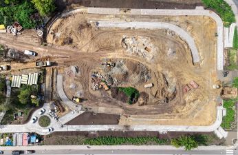 Nowy zbiornik retencyjny zyskuje niezbędną infrastrukturę. fot. PIM