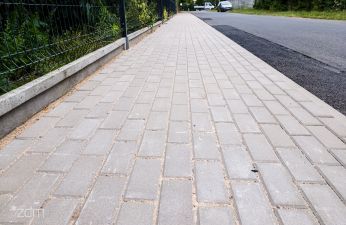 Wyremontowany chodnik na ul. Białogardzkiej. fot. Bartosz Jankowski / ZDM