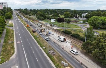 Trwa remont nawierzchni jezdni ul. Warszawskiej. fot. PIM