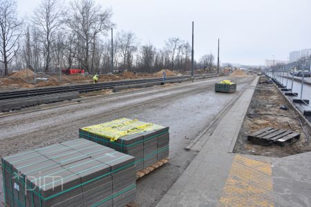 Trwa budowa jezdni, ułożono tory w rejonie ulic Unii Lubelskiej i Falistej