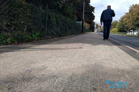 Kolejna część ul. Solnej z nowym chodnikiem