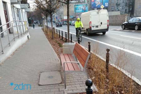 Nowa zieleń i mała architektura na ul. Krakowskiej