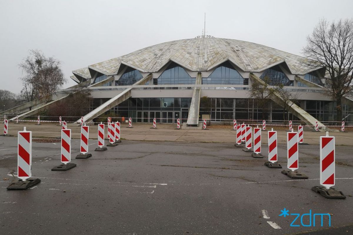 Tymczasowy parking dla mieszkańców Łazarza